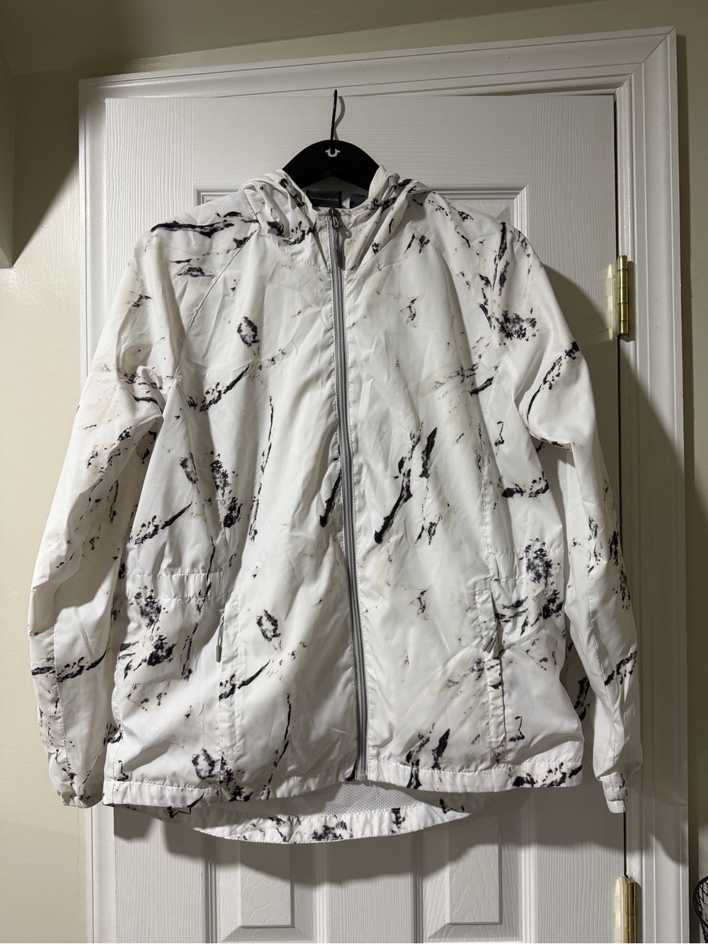 New Balance Lightweight White Marble-Print Windbreaker Rain Jacket